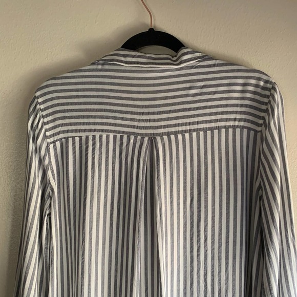 E+M Long sleeve Rayon Gray and White Striped Size Large - Picture 5 of 6